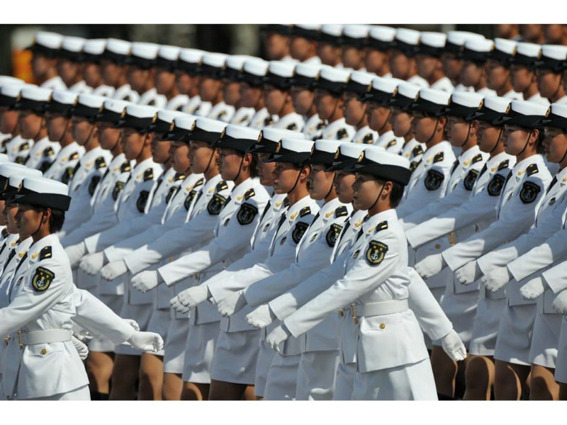 2009年国庆大阅兵女兵风姿壁纸
