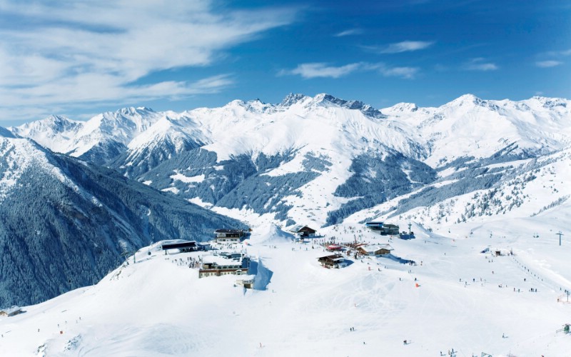 滑雪圣地 阿尔卑斯山度假壁纸 阿尔卑斯山滑雪